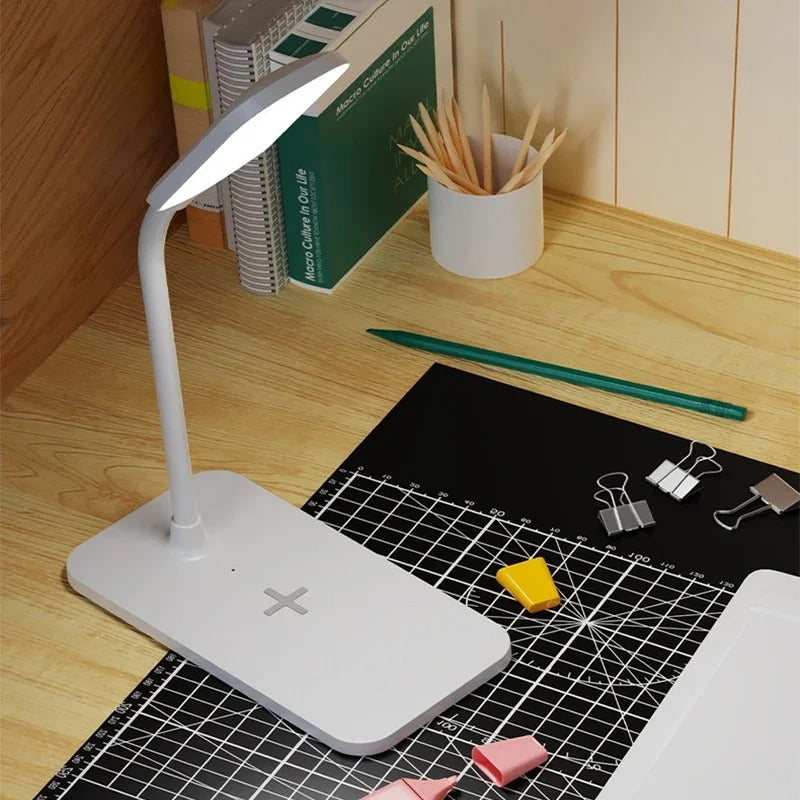 Slimme LED Bureaulamp met Draadloze Oplader en Klok – Multifunctioneel Design